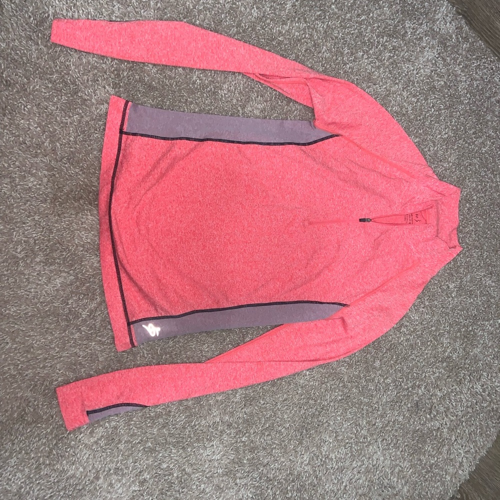 Athletic pullover